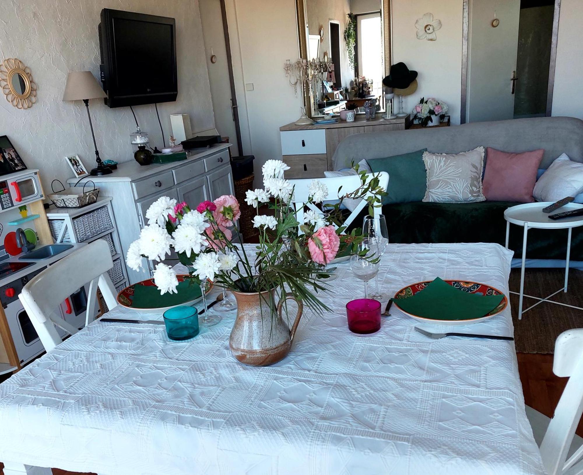 Chambre Chez L'Habitante Avec Salle De Bain Et Cuisine Communes - Presence D'Un Chat Bordeaux Buitenkant foto